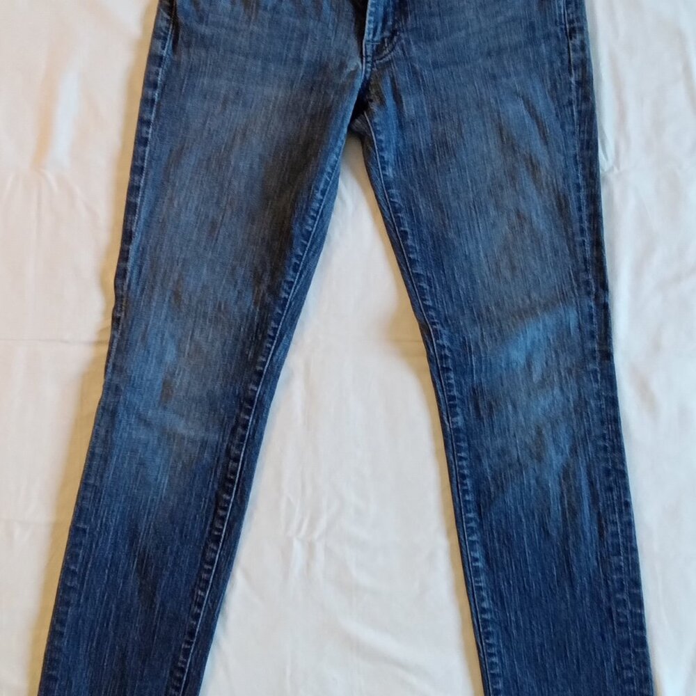 Women's 7 for all mankind blue jeans, roxanne style, size 28, low rise.
